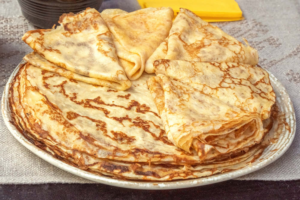 Eierkuchen auf dem Teller